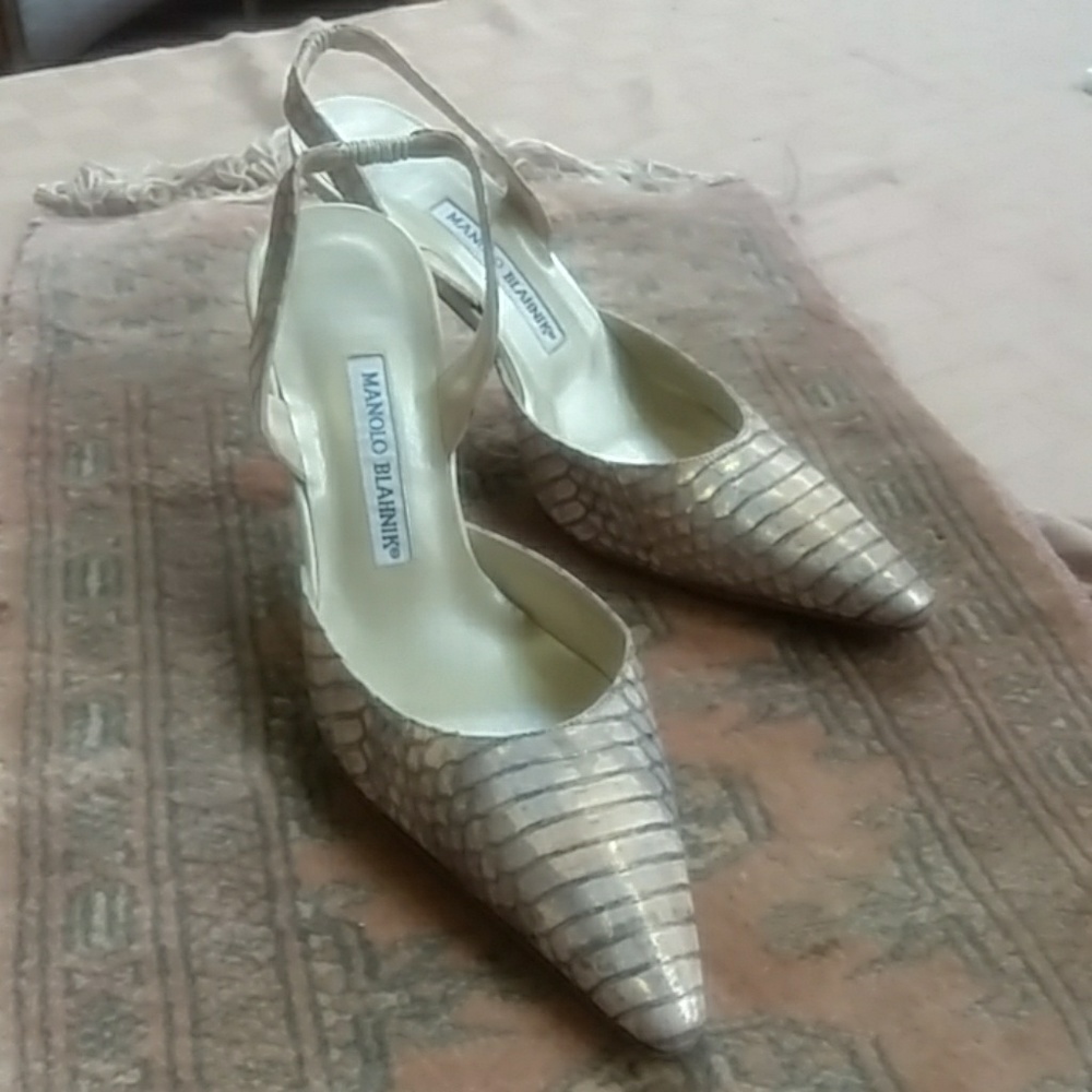 Manolo Blahnik dress heels sz 39